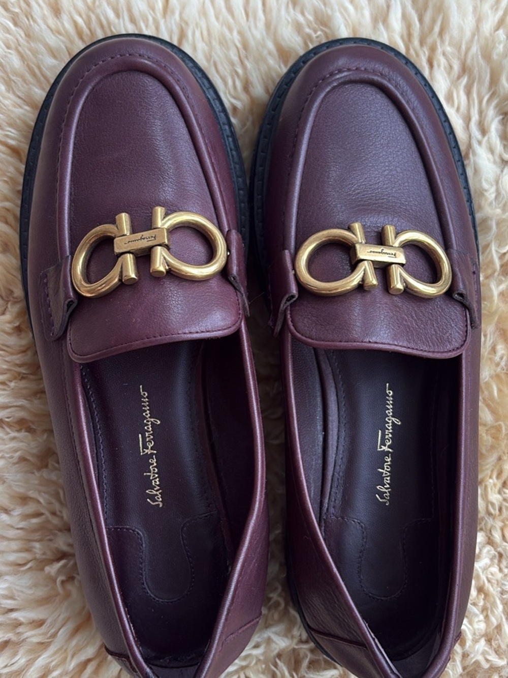 Salvatore Ferragamo Gancini Wine Leather Loafers with Gold Hardware - Picture 4 of 7